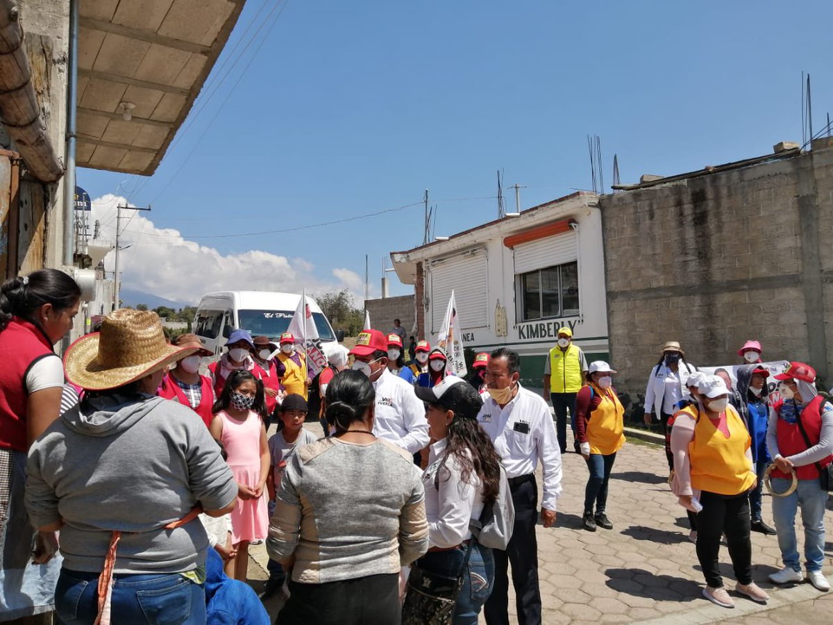 Jose_Cano_4's tweet photo. 📌 Junto a mi amiga, la candidata a presidenta municipal de #Calpan, Consuelo Jiménez Asomoza, recorrimos casa por casa dando a conocer nuestras propuestas, agradezco a todas y todos por brindarnos su tiempo y escucharnos con atención. 🙌🏻 

 #VaxPuebla https://t.co/yqgS9LLU6r