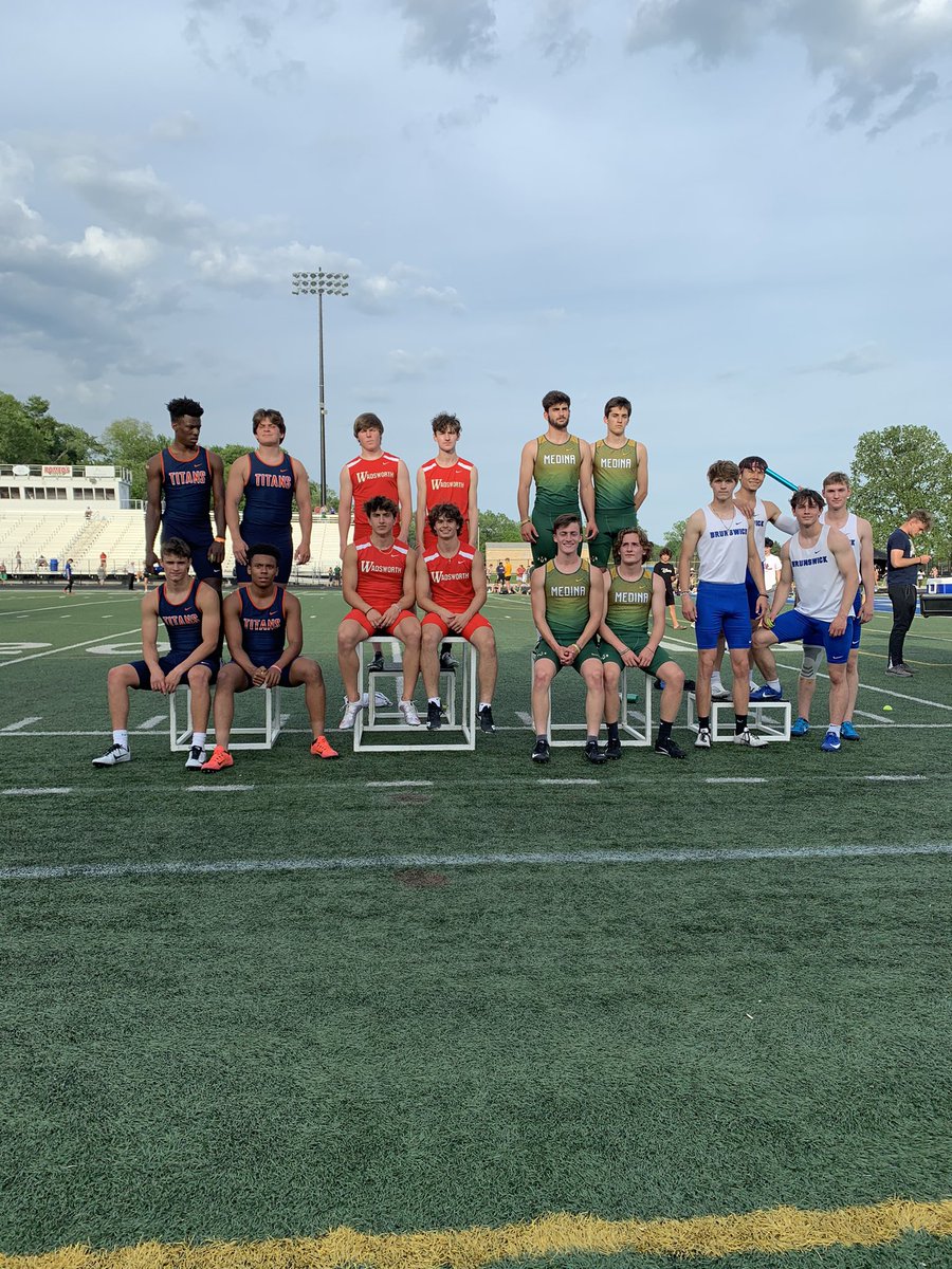 WHSMensTrack's tweet image. District Champions! Congratulations to Anthony Cirino, Dean Reddish, Adam Quinn, and Brennan Gray for winning the 4 X 100 relay and advancing to the Amherst Regional.  #TFFL  @anthcirino @DeanReddish