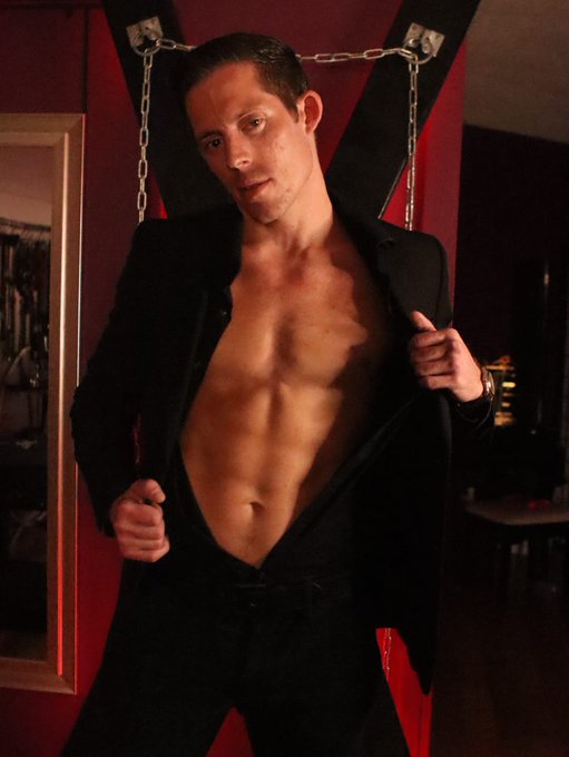 Shout-out to the talented @MistressRogueFL and @danielle__arden for the amazing photoshoot they did with<a class="tags" href="/tag/mistressroguefl">@mistressroguefl</a><a href="/tag/onlyfans"class="tags"><span>#onlyfans</span></a><a href="/tag/onlyfansguys"class="tags"><span>#onlyfansguys</span></a>