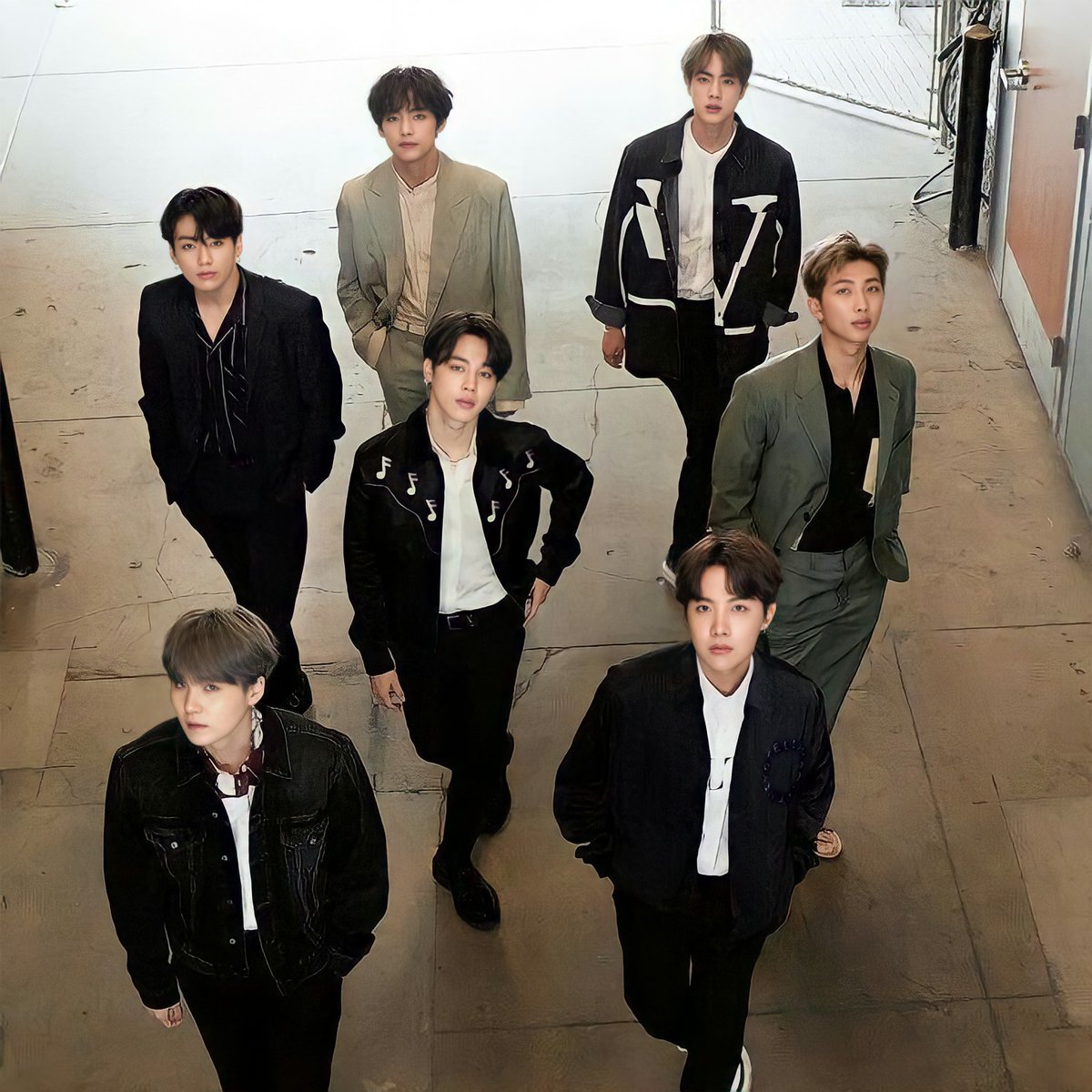 crisant47932173's tweet photo. obviamente BTS tiene el fandom más fuerte, verdad de dios
#BTS_twt
#BillboardMusicAwards #BBMAs #BTS_twt #ArmyOfTheDead #ARMY #bangtansonyeondan https://t.co/oCjXiS2CCd