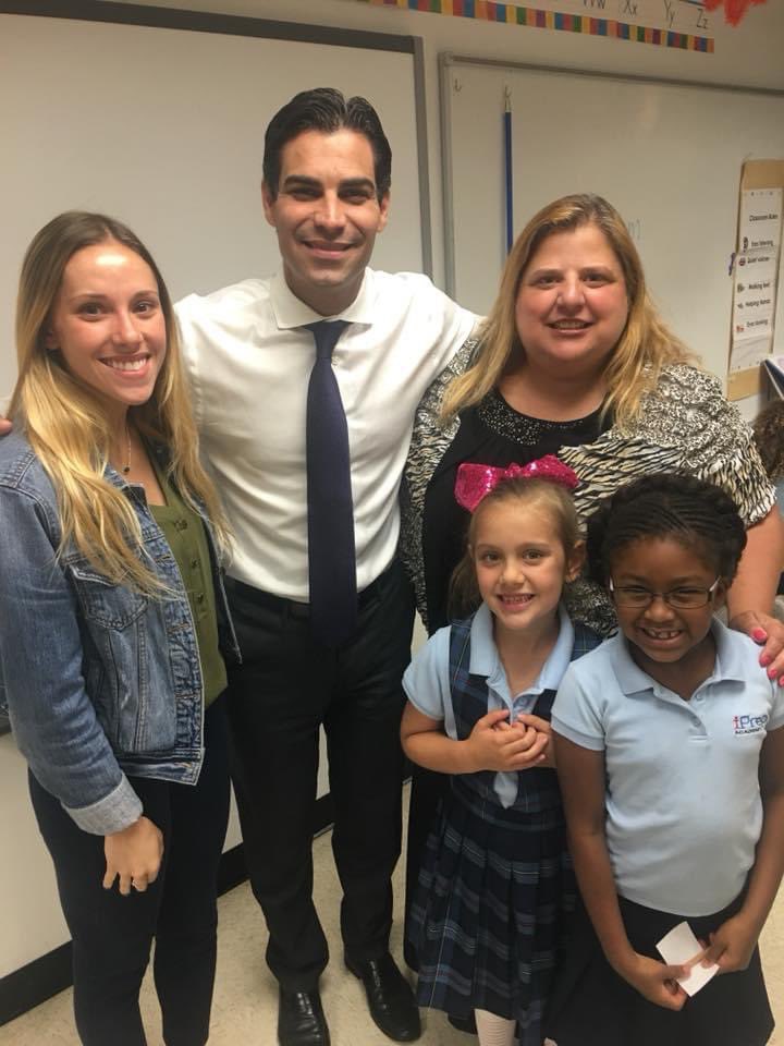 jacqui_carmona's tweet photo. Never forget when I was asked to speak to my daughters pre-k class for career day. V said she rather have her favorite mayor present instead of me and he obliged! @FrancisSuarez #IprepAcademy https://t.co/uhDFmJHmCU