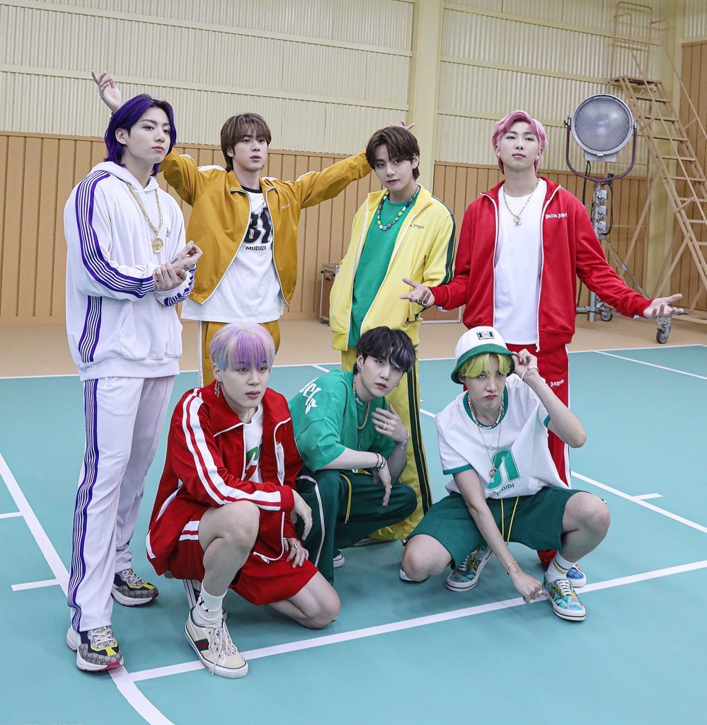 rojeenne's tweet photo. #BillboardTNT @BTS_twt
뭔지 모르지만 일단 gogo https://t.co/RfDssT2hl8