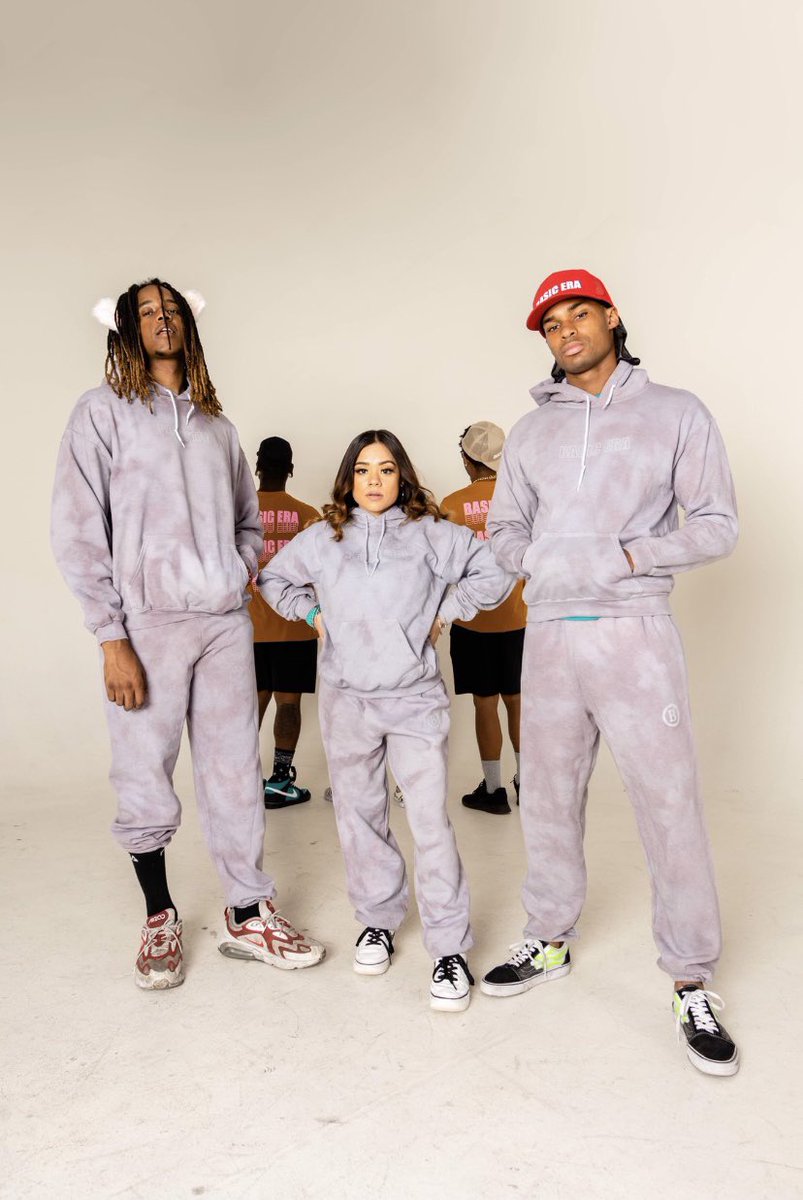 kelilalaurel's tweet photo. GO SHOP!! @BasicEra  you won’t be disappointed ❤️ @lester_lavonne https://t.co/gno7AMc4XD