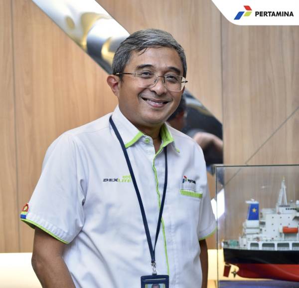 pertamina's tweet photo. Fokus, agile, dan efisien!

Pertamina bentuk Subholding Shipping sebagai salah satu upaya perusahaan wujudkan aspirasi.

Apa saja latar belakangnya? Simak penuturan CEO Subholding Shipping, Erry Widiastono dalam #ManagementInsight kali ini:
https://t.co/NGaLdOC0qf

#EnergizingYou https://t.co/38V9jQvF2M