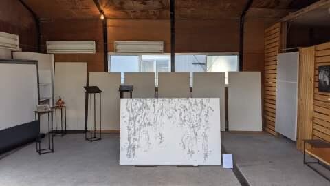 3ta2_gallery's tweet photo. #白晃 墨書展ー同じ船に乗るー
#3ta2 隣接のアートガレージへも作品を展示中。
3年ぶりの個展、ぜひご高覧くださいませ。
『白晃 墨書展-同じ船に乗る-』
会場:3ta2 SANTANI GALLERY
会期:5月22日(土)-5月30日(日)
時間:11:00-17:00(最終日16:00)
HP:https://t.co/Ld7dEjZu3L https://t.co/BBjYezuXD2