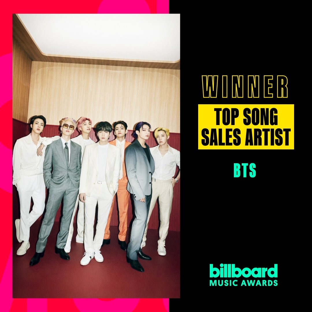 13_moonchild_'s tweet photo. No one is doing it like @BTS_twt 
I'M SO PROUD OF YOU !!!
BTS WORLD DOMINATION
BTS PAVED THE WAY

I vote for @BTS_twt for #BillboardTNT https://t.co/DHEV3sze05