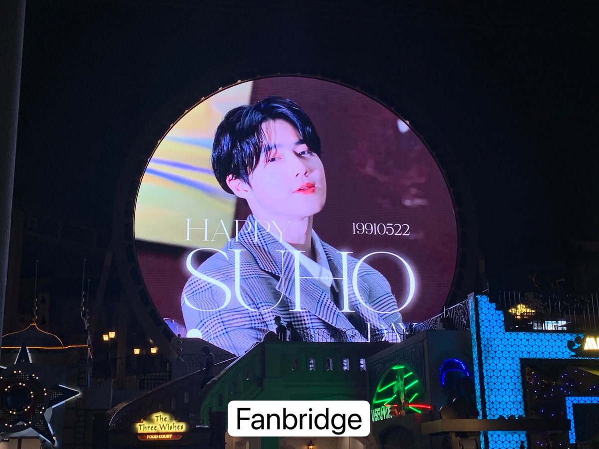 FANbridge_'s tweet photo. 팬클럽 광고 종합안내 길라잡이 𝒇𝒂𝒏𝒃𝒓𝒊𝒅𝒈𝒆 팬브릿지
➡1 문의 https://t.co/XAx7fuIwRi

EXO 수호 생일 기념광고 
#엑소 #수호 #exo #suho 
롯데월드 매직서클 1주 영상광고

#fanad #fanclubad #advertisement #koreaad #팬클럽광고 #팬광고 #아이돌광고
#koreanfanpage #idolbirthday https://t.co/9ujQTefr4M