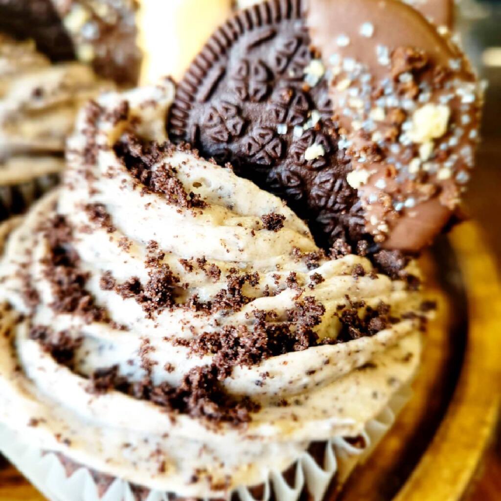 iAmChefMaino's tweet photo. The Oreo Of It All #cookiesandcream https://t.co/FPrk5yXsnH