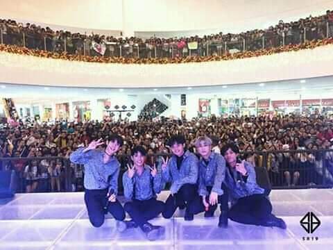 _jhen18's tweet photo. THE BEST &amp; THE STRONGEST FANDOM I KNOW. THATS ATIN!!! 💙

#BillboardTNT @SB19Official https://t.co/1tf5jHEwET