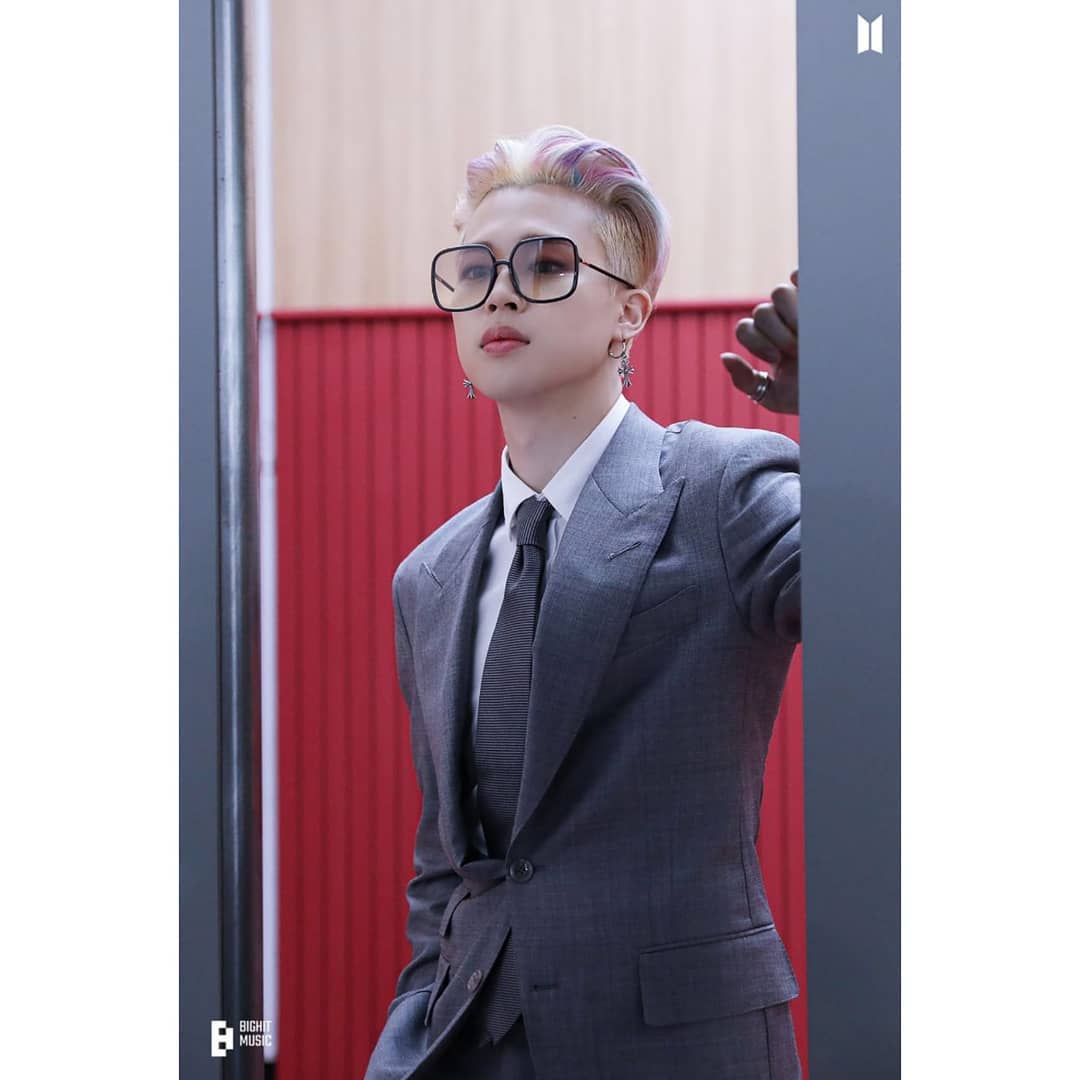 MullaSabeeha's tweet photo. Jimin 😍
#BillboardTNT #BBMAs #BTS @BTS_twt https://t.co/gIXUhTANt9