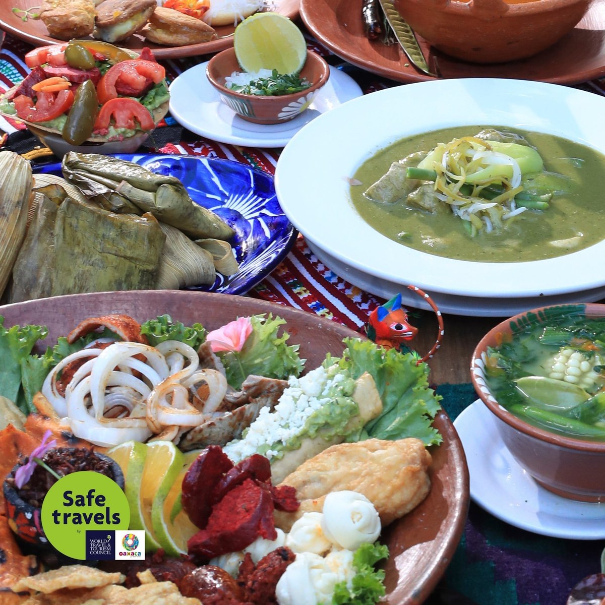 SecturOaxaca's tweet image. La deliciosa gastronomía oaxaqueña es sinónimo de identidad que enorgullece a México; su amplia gama de sabores: botanas, antojitos, platillos, preparaciones y tradición culinaria, la vuelven un referente a nivel internacional. #OaxacaLoTieneTodo