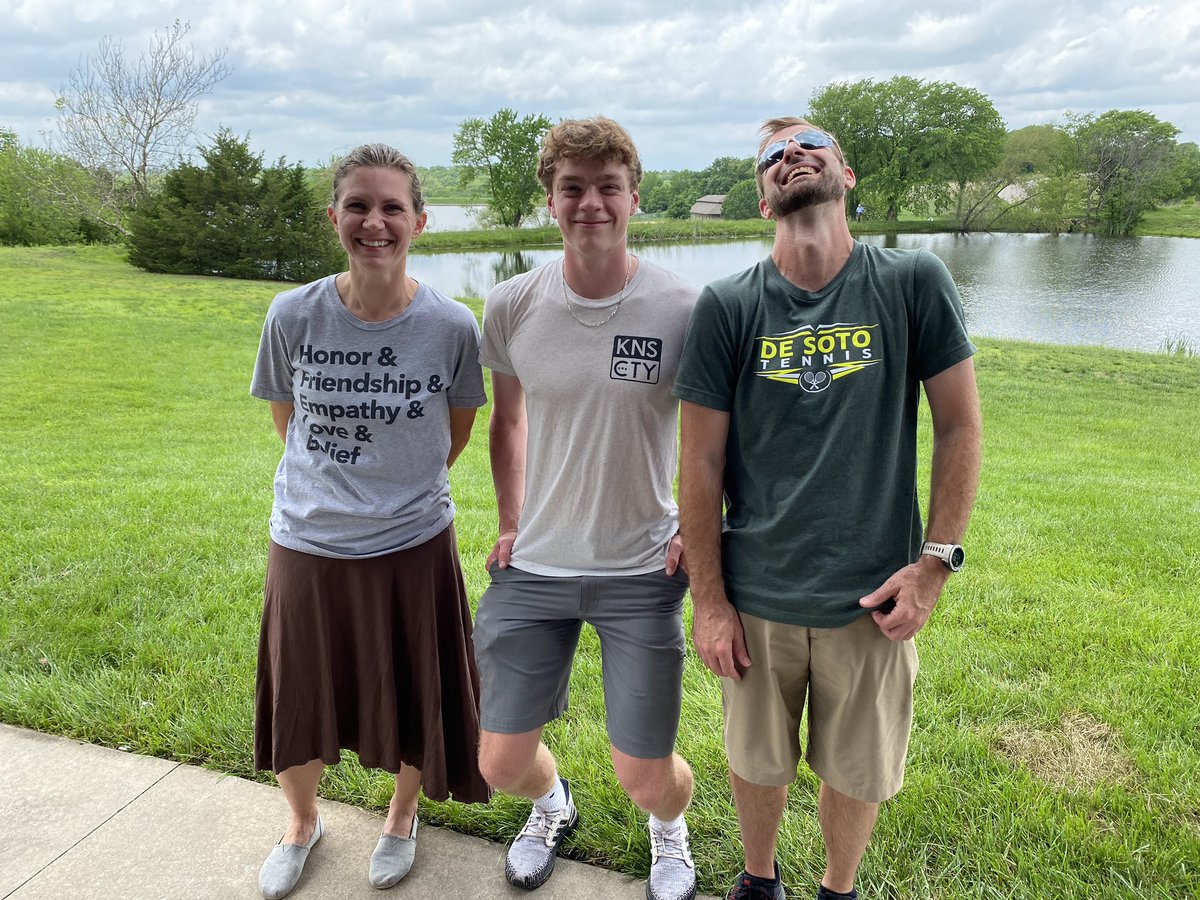 DeSotoTennis's tweet photo. Many grad parties Friday and today; and unfortunately had to skip Saturday events for a wedding (Congrats Mr. and Mrs. Beel). Great to celebrate with our 2021 graduates and share stories and laughs. #andalittlemud #rain #theykeepmeyoung https://t.co/KBxkddzSgq