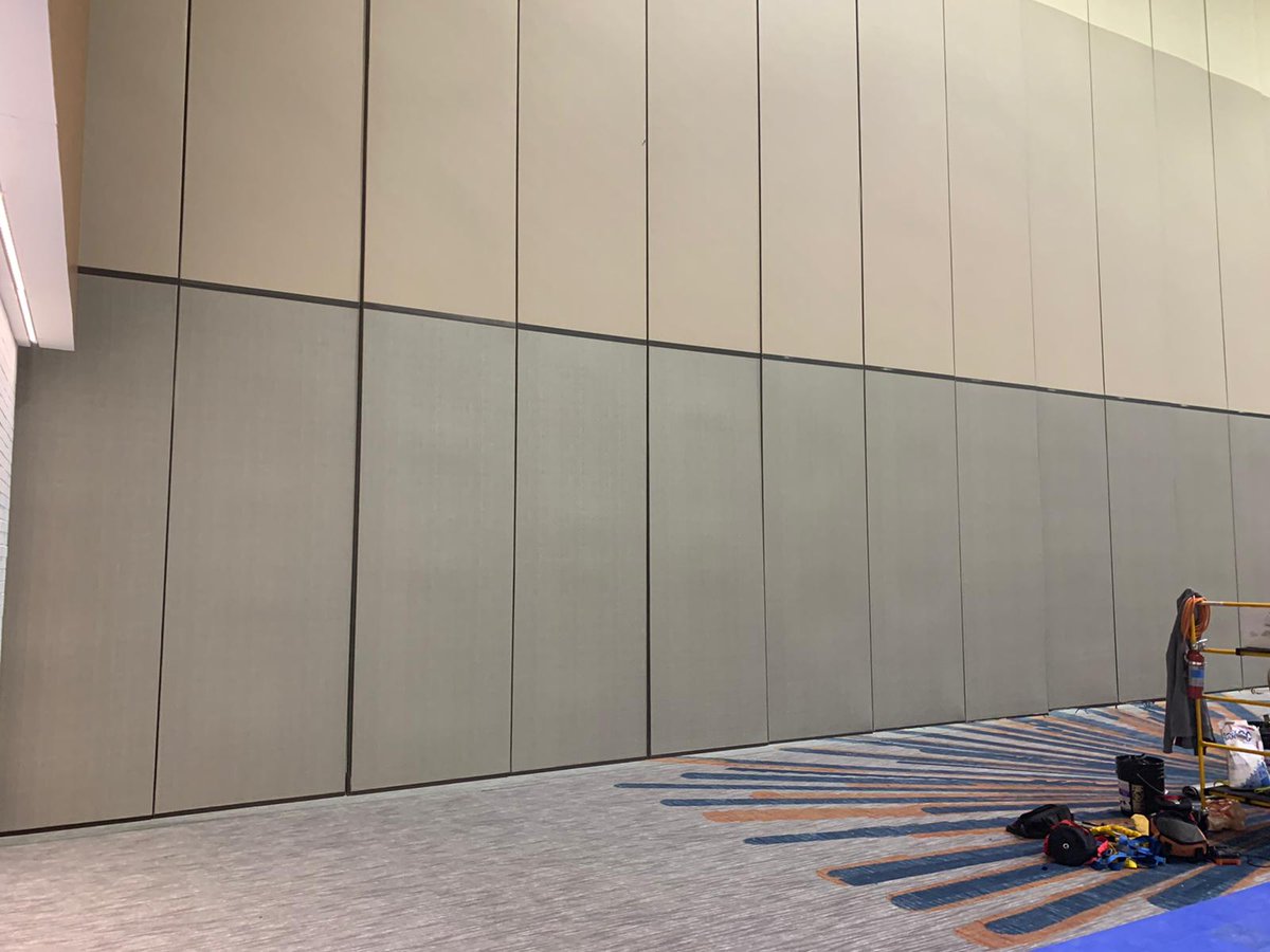 aa_wall_cover's tweet photo. Is your venue ready for all the events to come?

@aawallcoverllc We have been able assist venues all over, with their new and upgraded #operablepartitions

Visit us at https://t.co/J285Fe5YUv for more.

😀#operablepartition #operablepartitions #sports #sportsvenue #sportingevents https://t.co/GlynbZXwML