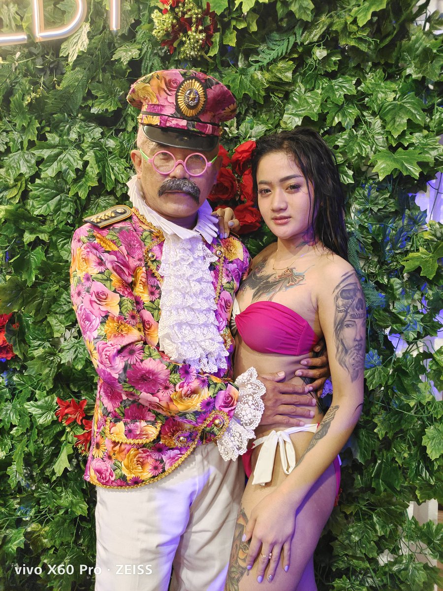 kalau yang satu Tata Hard, yang satunya siapa, ea?!