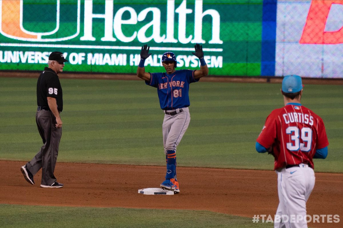 tabpr's tweet photo. El puertorriqueño @Johneshwy aprovechó el tiempo debutando en grande. Fargas termina la 1ra semana con promedio de .300 en 20 turnos al bate conectó 4 extra bases (1 triple y 3 dobles) con 6 hits remolcando 6 carreras, un OBS de .300 y OPS de .850 #mlb #TABenMLB #tabdeportes https://t.co/NDisjEYZHd