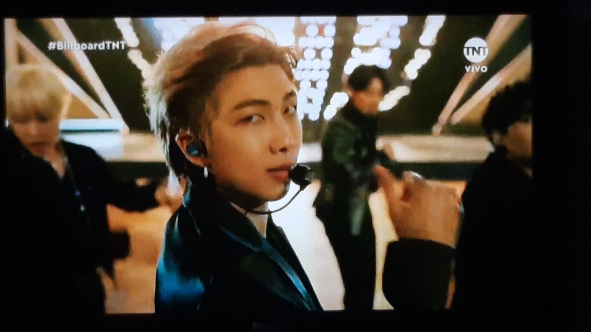 Polynailea's tweet photo. Que buena presentación 
#ARMY #Butter_BTS @BTS_twt #BillboardTNT #BillboardMusicAwards #BTSARMY #BBMAsTopSocialArtist https://t.co/GG2WnaY3Ul