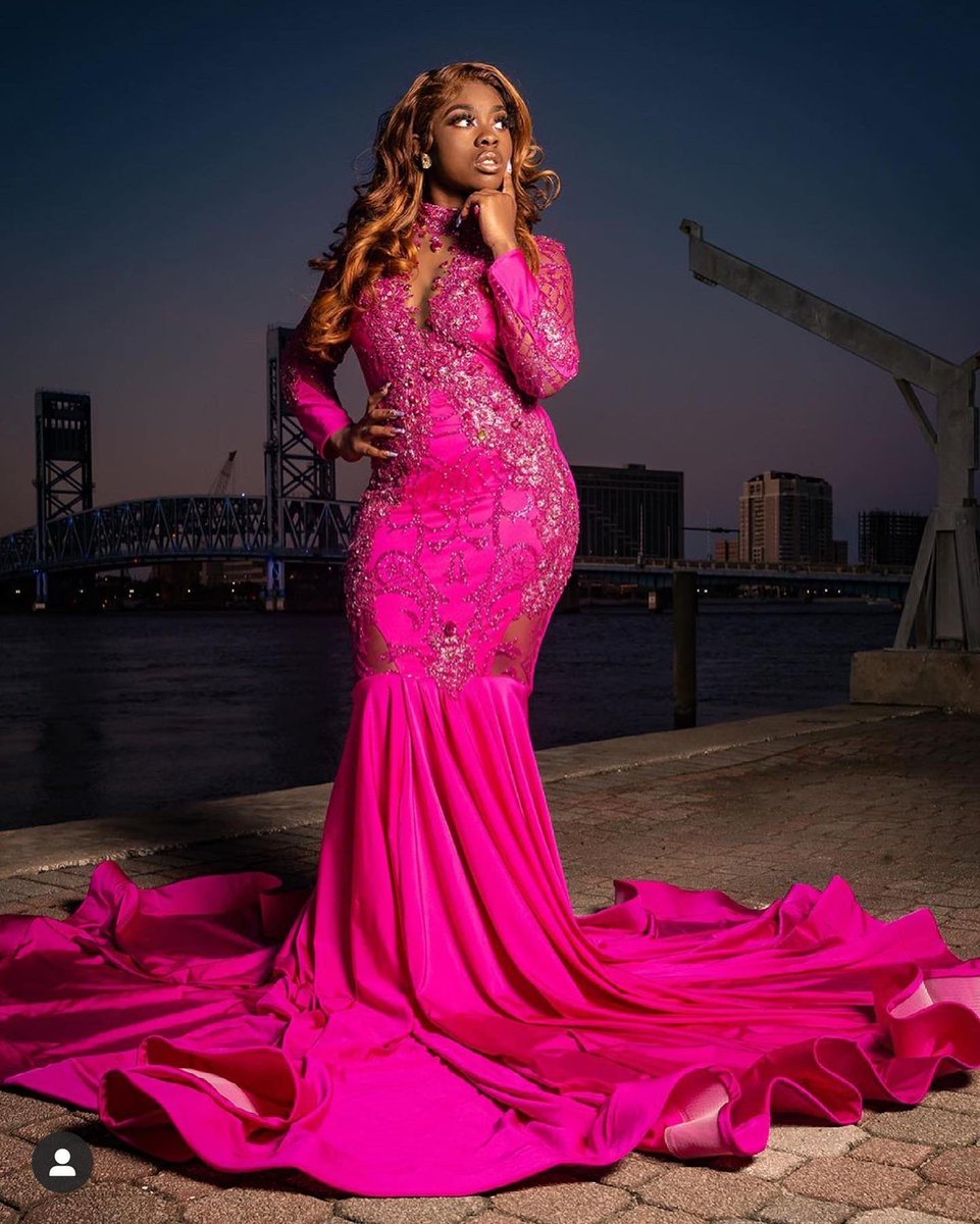 MsMereOfficial's tweet photo. More of Prom 2021 🍾
All gowns made by me 
#Mere https://t.co/8fhUz1dGaN