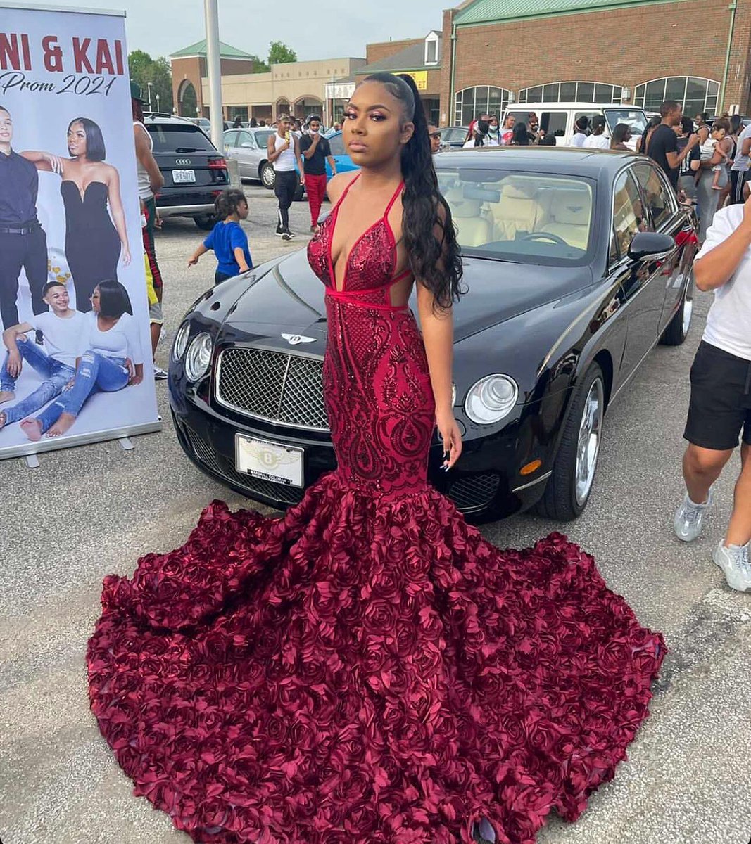 MsMereOfficial's tweet photo. More of Prom 2021 🍾
All gowns made by me 
#Mere https://t.co/8fhUz1dGaN