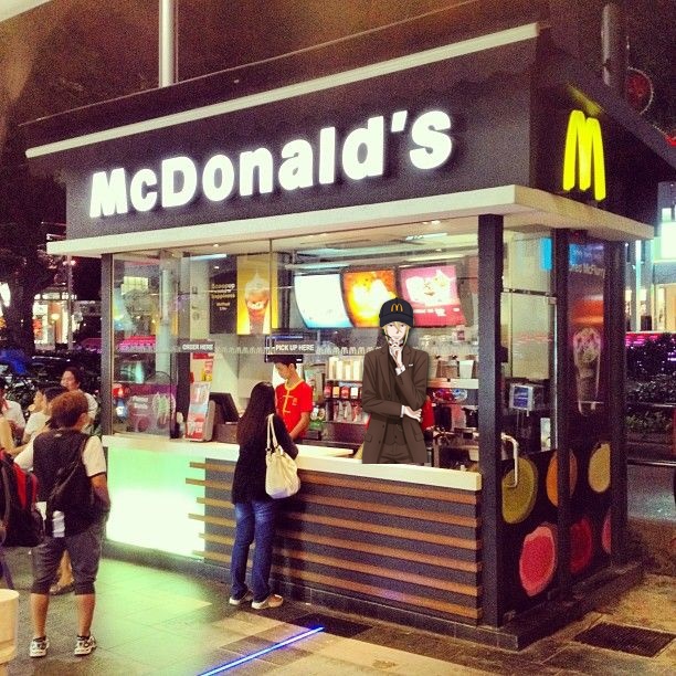 moriartysun's tweet image. posso anotar seu pedido, nobre imundo?
 #YuumoriMcDonalds