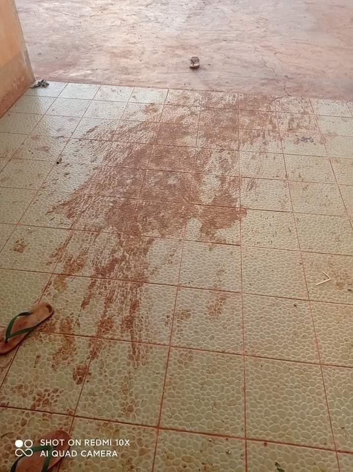 soezeya's tweet photo. At least four were  killed  when a shell hit  a  Christian Church near Loikaw, Kayah (Karen Ni) state on 1 am, Monday  according to local media report #WhatsHappeninglnMyanmar https://t.co/I5WrcfzPUI