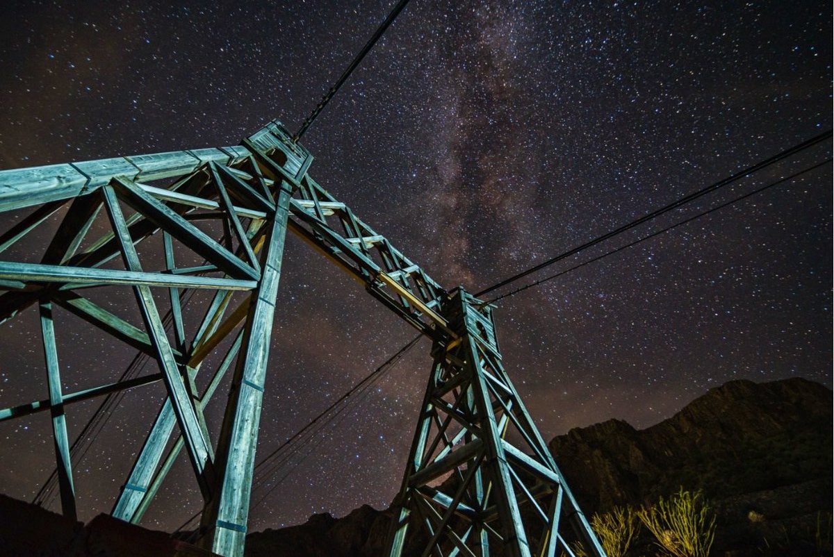 Alonso_Blancas's tweet photo. ¿Crees que ya conoces todo en #MapimiDurango? 😍 Descubre el fenomenal puente colgante de ojuela, una obra inspirada en la arquitectura de El ingeniero jefe y arquitecto fue Joseph B. Strauss, al cual se atribuye su influencia en la concepción, ✨
🤩 ¿Te gustaría conocerlo? 😱 https://t.co/opuJysnAmx