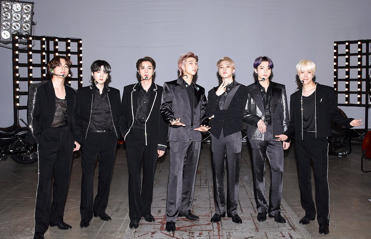 jkoooo97's tweet image. CONGRATULATIONS My Loves 🥳🎉 You deserved all the awards... 💜
I vote for @BTS_twt for #BillboardTNT 
#ButterLiveDebut