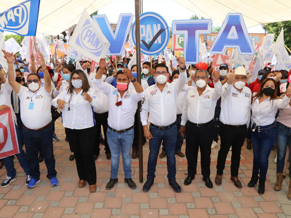 AliadosPuebla's tweet photo. LLAMA PRI AL VOTO INTELIGENTE PARA ACABAR CON OCURRENCIAS DE MORENA
https://t.co/h1ewFdCZ6V
@PRIdePUEBLA @PANPUEBLA @prd_puebla @gerardocampos_t @GenovevaHuerta @CarlosMtzAmador @NestorCamarillo https://t.co/pthb1iRJj0