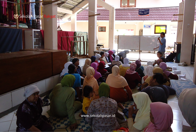 Kelas Pasar 4 Sekolah Pasar Grabag

Asumsi tradisional yang ada dalam benak pedagang adalah ketika harga jual melebihi dari harga pokok barang, maka dianggap telah mendapat laba.

sekolahpasar.id/kelas-pasar-4-…

#PasarRakyat #SekolahPasar