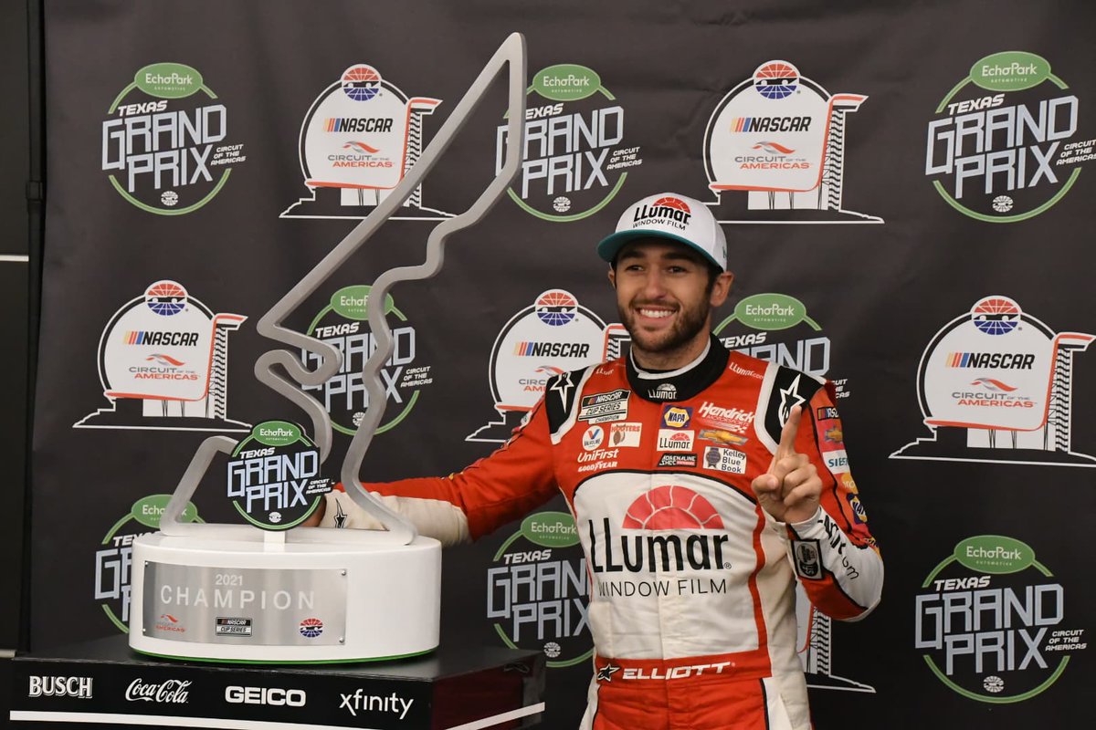 RobTiongson's tweet photo. .@chaseelliott contended with various challenges before the final moments of Sunday's race @NASCARatCOTA. Read about Elliott's victory &amp; @TeamChevy's historic feat!

https://t.co/uRFjsSoYZW

📸: @seanracer69 | @ThePodiumFinish

#NASCAR | #EchoParkTGP | @COTA https://t.co/oIaZks38C0