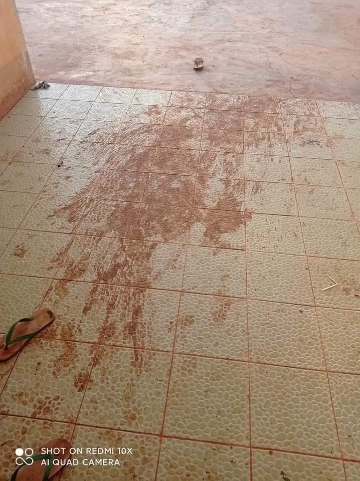 NDBurma's tweet photo. A church was bombed in Loikaw, Kayah this morning. The explosion killed four civilians; one man and three women who were sheleting in the Church after clashes broke out near their home. Six were seriously injured as those killed by the junta reaches 800+
📷https://t.co/D0mWwUL92Y https://t.co/OKhZJK5j86