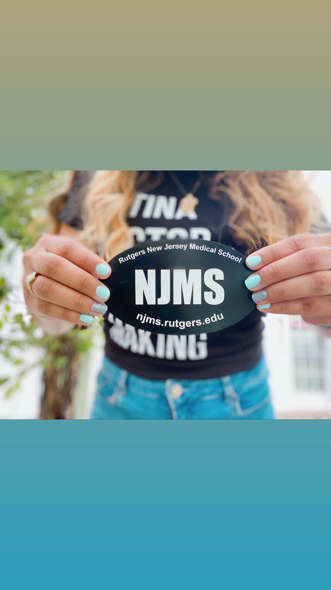 thelatinamd's tweet photo. my family left everything behind in Peru to provide me with better opportunities in this country. now i can finally say that all of their sacrifices were worth it. as a Latina, i look forward to closing several gaps in healthcare and working towards reaching health equity.#MDtobe https://t.co/WkK7cZjN6A
