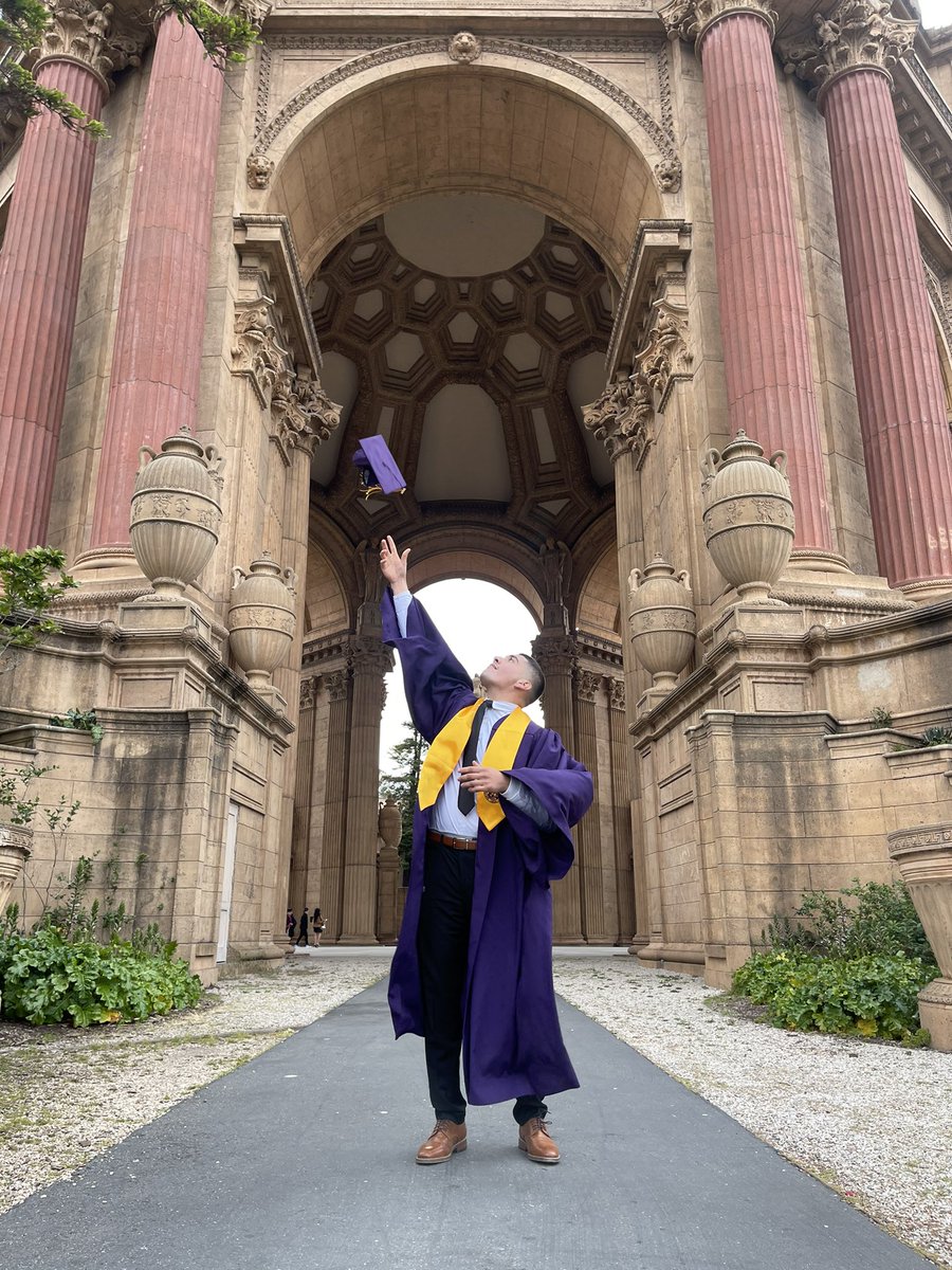 erp925's tweet photo. It’s been a beautiful struggle but after 4 long years, it finally paid off and I broke the barrier. Beat the statistics and not only graduated, but graduated with honors. Proud to be a first generation graduate🎓 https://t.co/q4UMZtcbc0