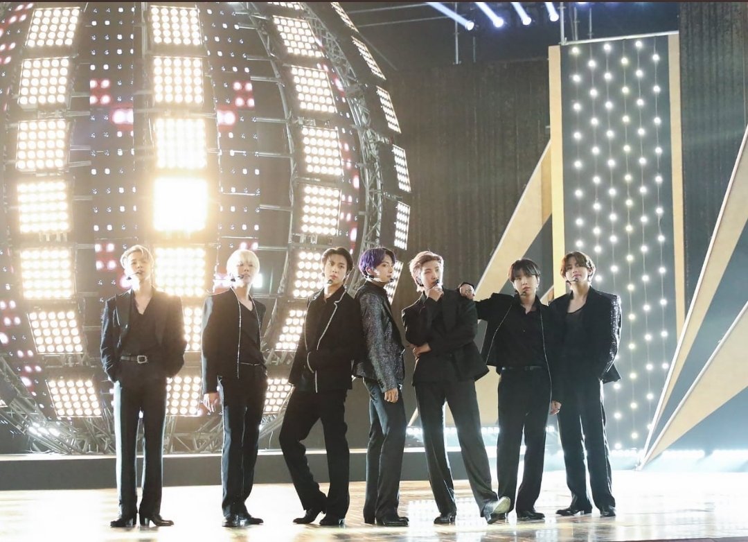 cuayar's tweet image. #BTS #ARMY #ButterLiveDebute #DYNAMITE  @bts_twt  FOR THE BEST FANDOM #BillboardTNT #BBMAs