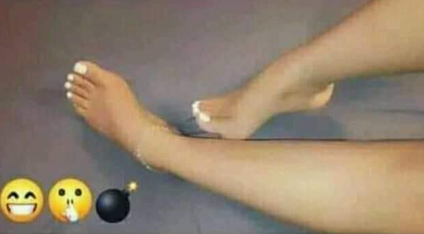 DanteOpito's tweet photo. Si tiene los pies asi? chupale el cul* sin miedo!✍️
#OpoTips 
😂😂😂😂😂😂😂😂😂😂😂😂 https://t.co/FcEQ0QhJ9I