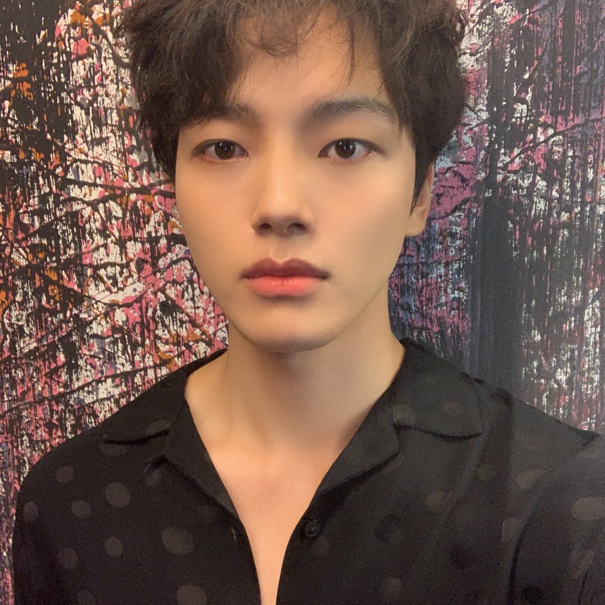 absurd_0119's tweet photo. 허구한날 예타에 [그래서 20학번 아저씨랑 학회장이랑 사귀는거야 헤어진거야?] 소리 올라오는 CC 주원동식 보고싶다. 우스갯 소리로 대학 총장도 아는 커플이란 소리 있는 유우명 CC... https://t.co/AC4tvHTYmv
