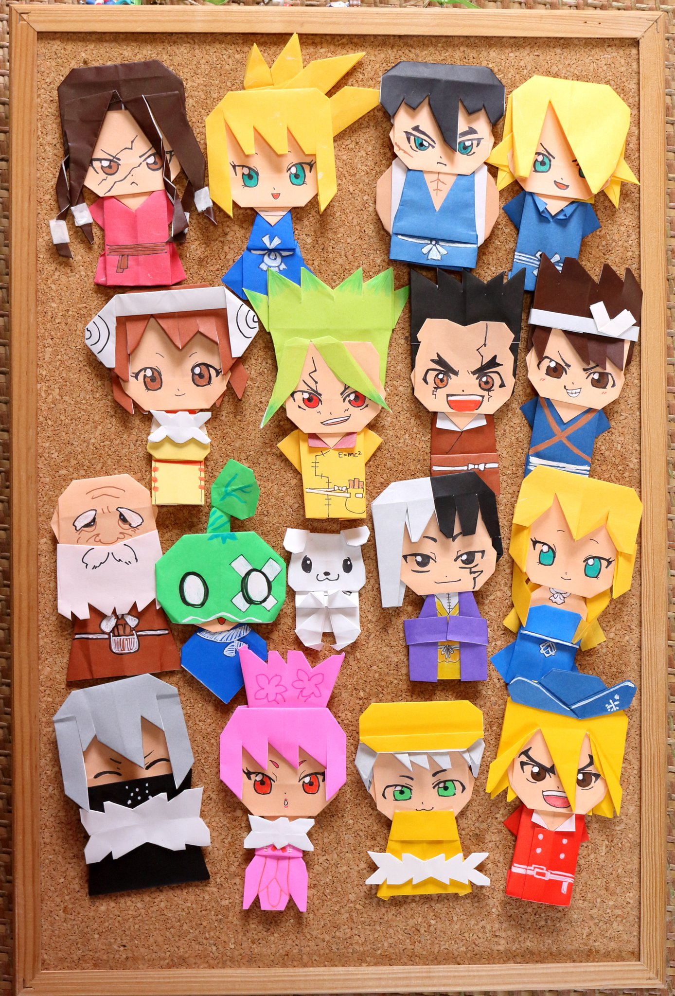 コウ おりがみで Dr Stone のキャラクターを作りました おもちゃ箱さんの動画 鬼滅の刃キャラの折り方 を参考に ドクストキャラにアレンジしました ドクターストーン Drstone 折り紙 T Co Uyvogwvncg Twitter