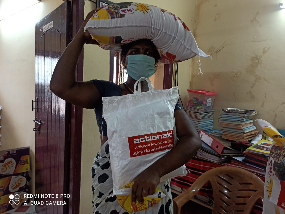 sndeep's tweet photo. As Govt of Tamil Nadu state extends lockdown for another week from today, colleagues and volunteers are hard at work reaching out to those affected &amp; those suffering from hardships due to lack of livelihoods- trans persons, artisans and informal workers with rations https://t.co/F1EFx8gj02