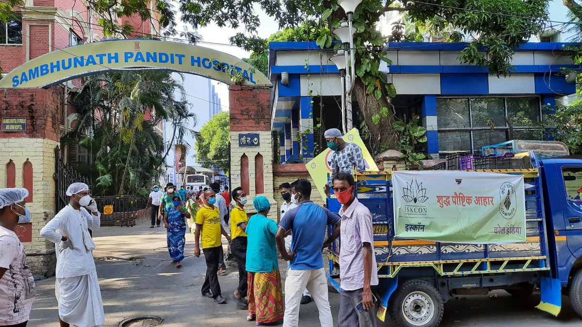 CoalIndiaHQ's tweet photo. CIL in a new #CSR initiative has roped in ISKCON to cook &amp; distribute 5000 wholesome packed meals in Kolkata everyday to attendants of patients admitted in hospitals &amp; who are unable to feed themselves as all eateries are closed due to the #lockdown. https://t.co/p0FBEPkwrp