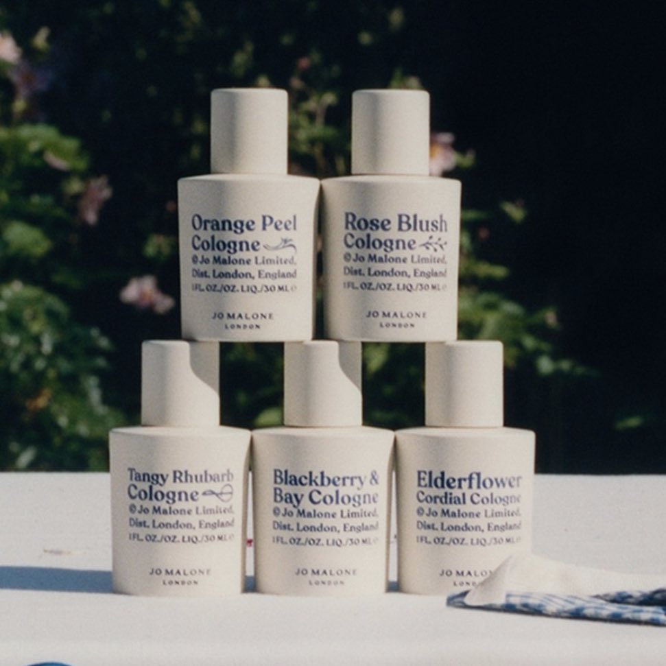 🥣🥛🍰

Jo malone คอลนี้มีใครอยากให้เปิดแบ่งมั้ยคะ ถ้าอยากสนใจกลิ่นไหนกันบ้างง ค่าตัวน้อง 2ml 290฿ / 5ml 550฿