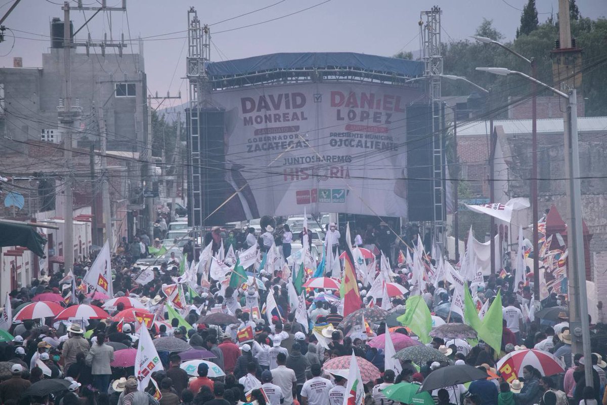 DavidMonrealA's tweet photo. Gracias a todos y todas por su apoyo y su compromiso con el movimiento de transformación. Este 6 de junio vamos a lograr un triunfo contundente que será histórico y haremos realidad el renacer de Zacatecas. 

#LaTerceraEsLaVencida 
#ZacatecasYaDecidió https://t.co/KSBAJQhNwe