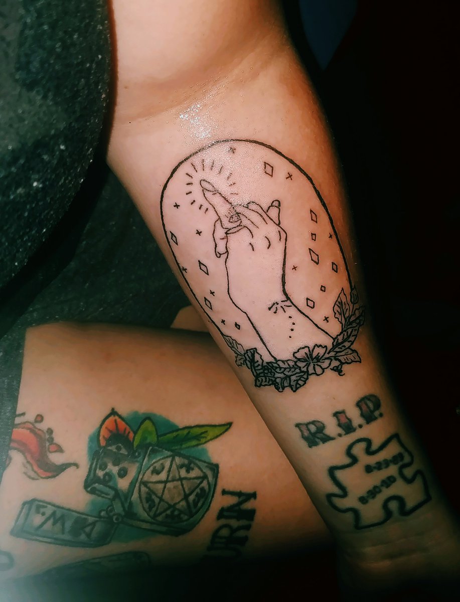 kellrell13's tweet image. Got a tattoo today :D ❤️ it #breaknopromises