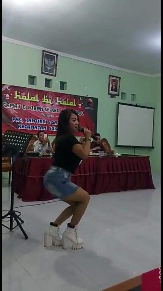 Halal bi halal ala REVOLUSI MENTAL.. 😂