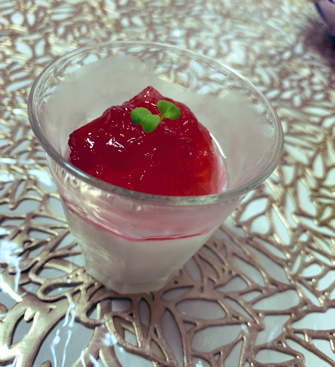 0524China's tweet photo. ミルクプリン🥛🐮
美酢のジュレをのっけてアレンジ！
まろやかさと酸味がいい感じ☺︎☺︎☺︎ https://t.co/ZaGej0du2g