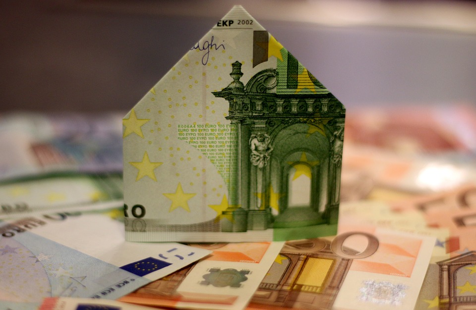 Kun je door de coronacrisis de noodzakelijke kosten van bestaan niet meer betalen, zoals huur, hypotheek of gas, water en licht van jouw privéwoning? Dan kan de TONK-regeling je misschien helpen! Meer info en aanvragen via: bronckhorst.nl/tonk. #TONK #bronckhorst