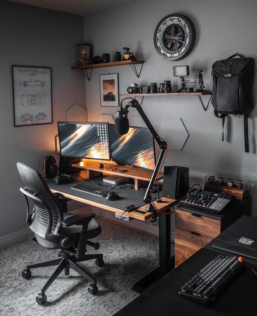 technographx's tweet image. Rate this amazing looking setup 1-10🤩🔥

What do you think about this setup?

For more gaming setup ideas: bit.ly/3kfVhrv

#setuppc #setupdj #setupsaturday #pcsetupwars #gamingsetupgoals #gamingsetupideas #gamingsetupadvice #gamesetup #cleansetups #cleansetup