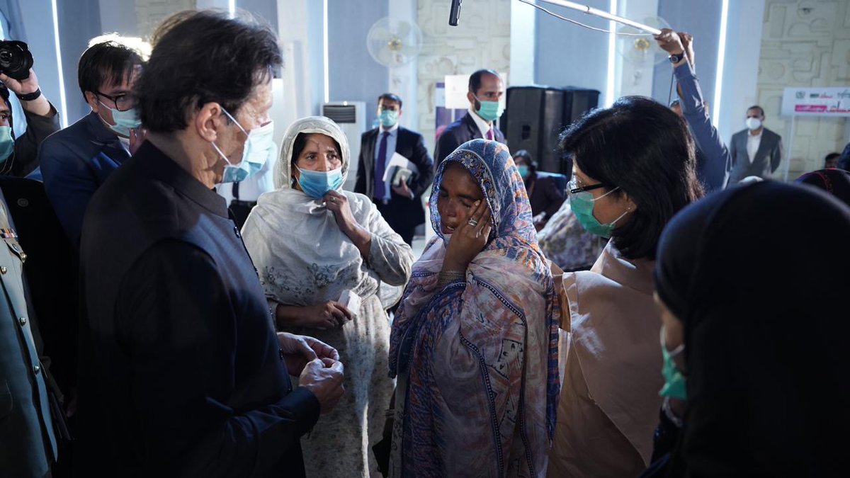 Waqtnewstv's tweet photo. #WaqtnewsUpdates 
وزیر اعظم عمران خان
 آج ایک احسان کافلاحات ادائیگی سائٹ کا دورہ کیا,احساس سیونگ والیٹس (احسان بچت بینک اکاؤنٹ) کا افتتاح کیا۔
@Ehsaas_Pk @SaniaNishtar  
@PakPMO #EhsaasSavingWallets  @ImranKhanPTI #PMIK  #WaqtnewsUpdates #PMImranKhan #Beneficiers @GovtofPakistan https://t.co/HN9QfUl3bX
