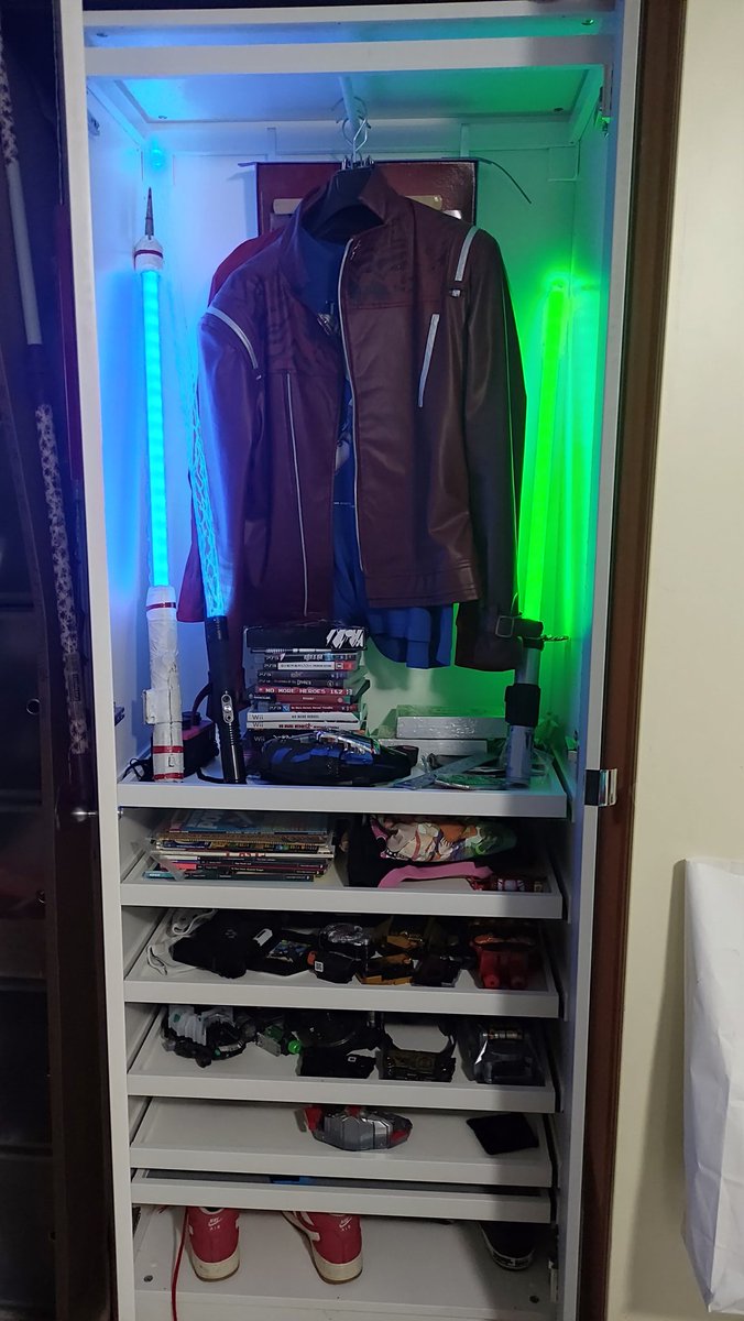 JINKOS_COSPLAY's tweet photo. There are really a few months and days left for the release of NO MORE HEROES 3 and I will be able to officially update my sacred mausoleum of @suda_51!
27th August 2021 only Nintendo Switch
#nomoreheroes3 #NMH3 #nmhday #nomoreheroescosplay #suda51 #beamkatana https://t.co/kWC2BgKMfL