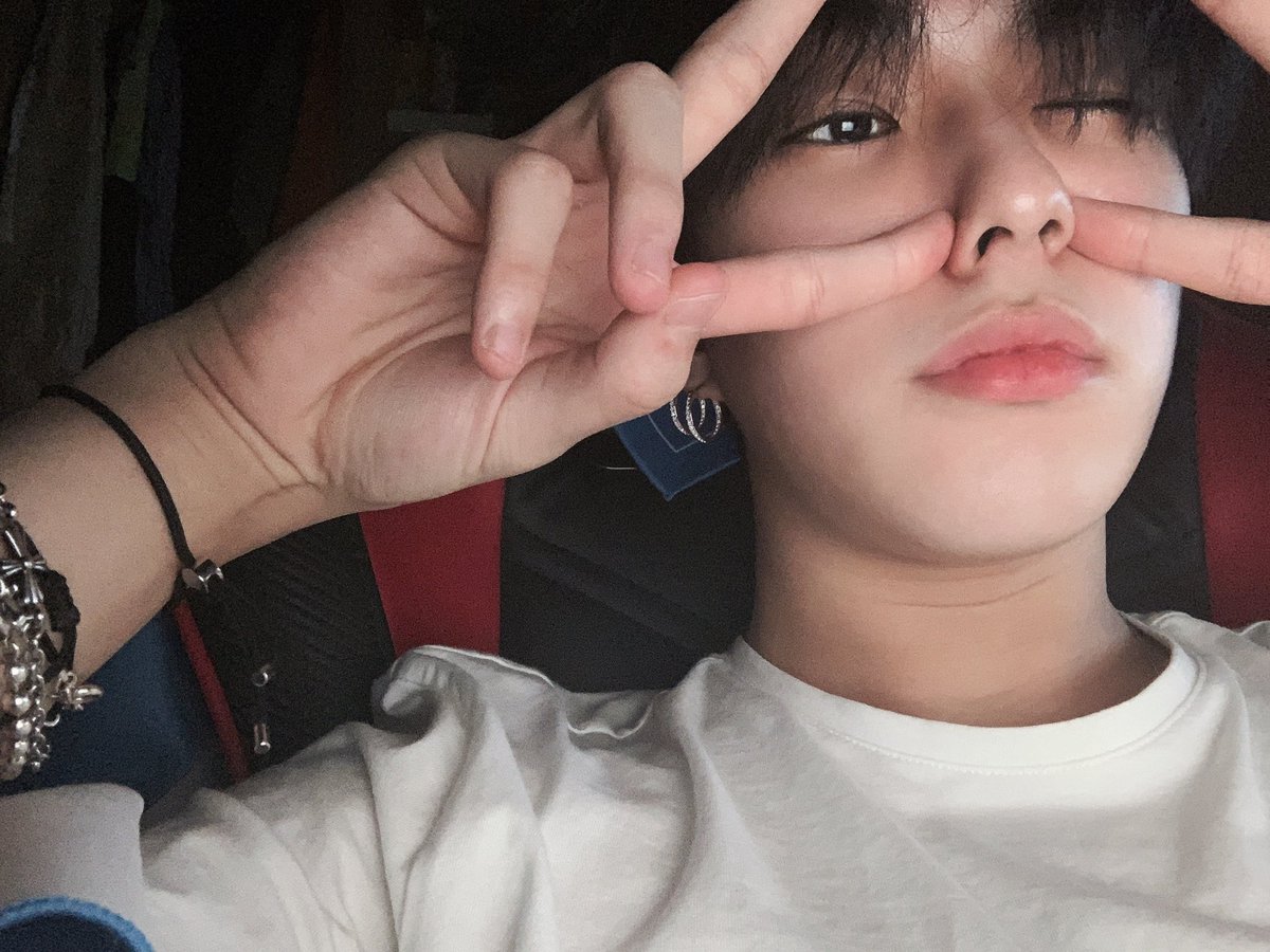 ถ่ายส่งมาก่อนเล่นเกมตลอดครับๆๆ รับรู้แล้วครับๆๆ