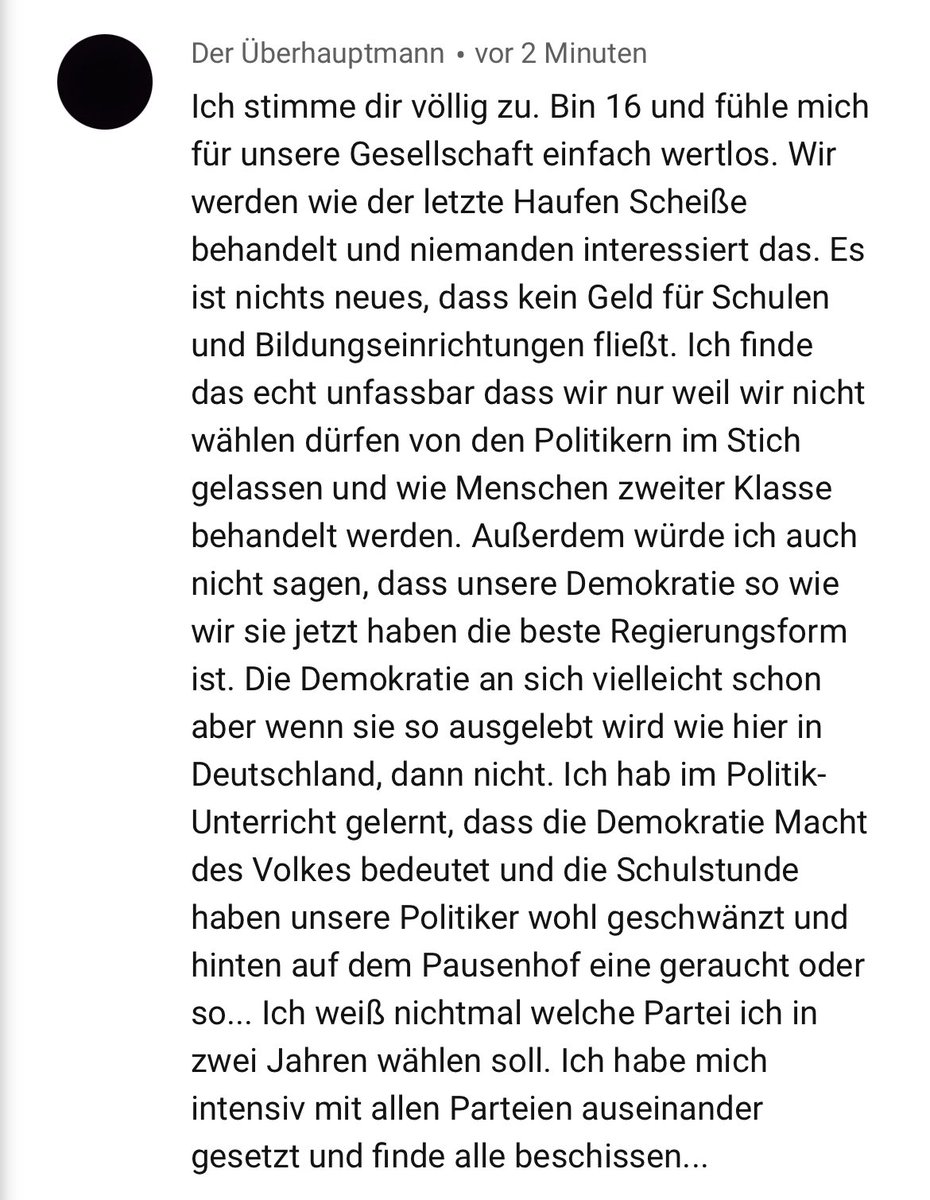 MrWissen2Go's tweet photo. Kommentare wie dieser finden sich unter meinem aktuellen Video viele. Ich finde es wichtig, dass darüber gesprochen wird. Junge Menschen gehören - nicht nur in die Pandemie - zu den lobbylosesten Gruppen in unserer Gesellschaft. Das ist gefährlich: https://t.co/IGsmckkMG2 https://t.co/qPN5PmijlI