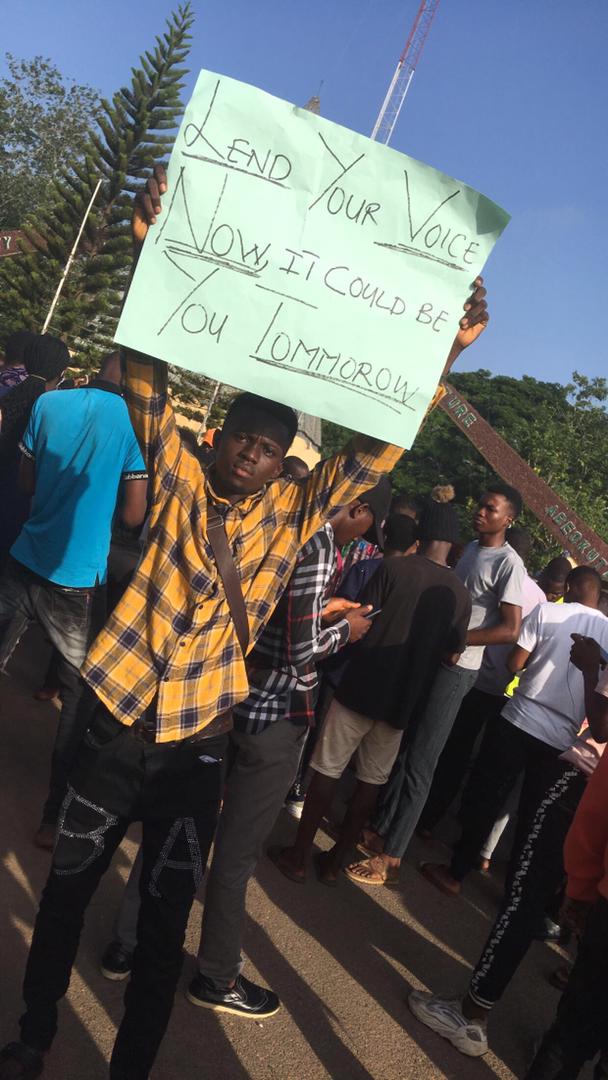 _lavida_01's tweet photo. Should in case you don't know what the #freeourstudents means. A Funaab student was kidnapped by un known Gun men in a a private farm around a village not far from the school premises. Keep retweeting until he is release @mrmacaroni 
#freeafunaabite
#freenathanielolayinka https://t.co/UyHibw4vE9